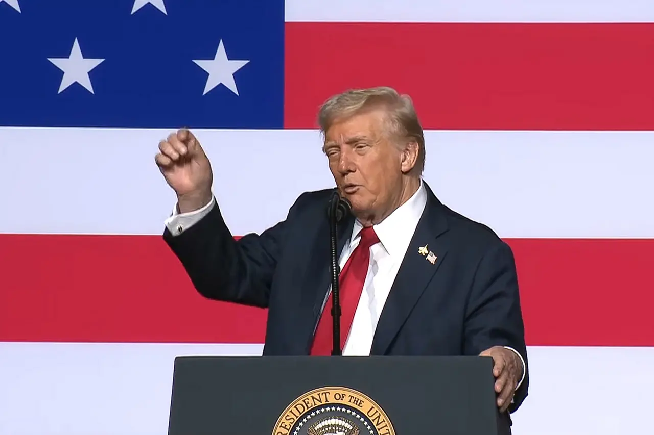 IL PRESIDENTE TRUMP RILASCIA UN DISCORSO AL DIPARTIMENTO DELLA GUERRA