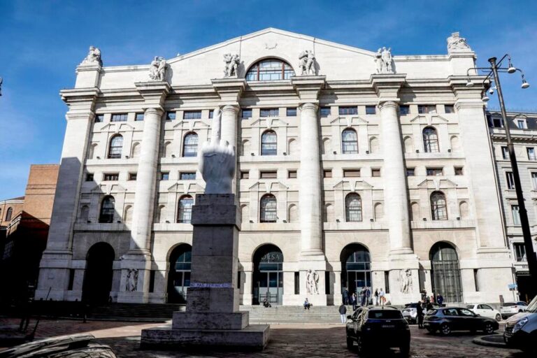 Borsa di Milano positiva in avvio: Ftse Mib +0,52%